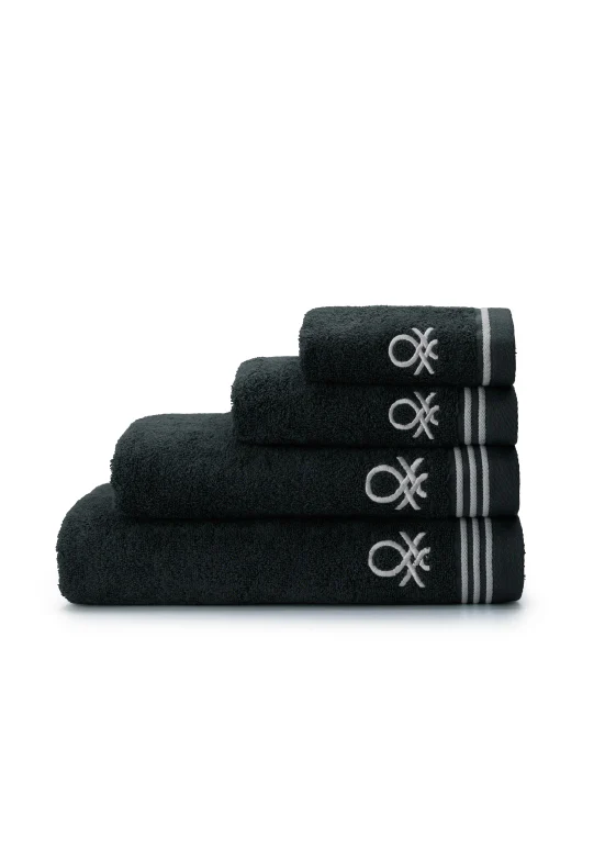 סדרת Classic Benetton , מגבות חלקות עם רקמת לוגו אלגנטית - שחור - Image 4