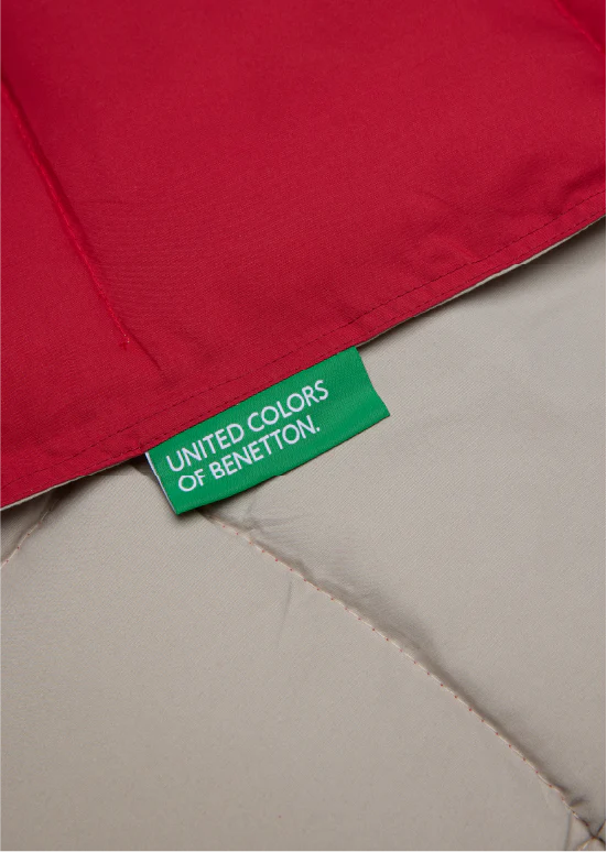 שמיכת מעבר דו־צדדית Benetton -  אדום/אבן - Image 3